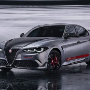 アルファロメオ『ジュリア クアドリフォリオ』の「ルナロッサ」