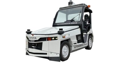 豊田自動織機の自動運転トーイングトラクター(3ATE25)