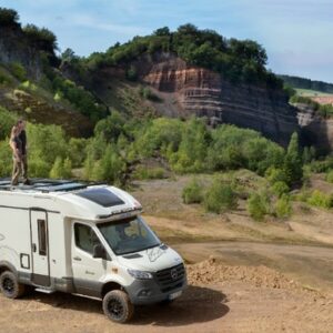 エクストゥーラ。メルセデスベンツ『スプリンター』ベース