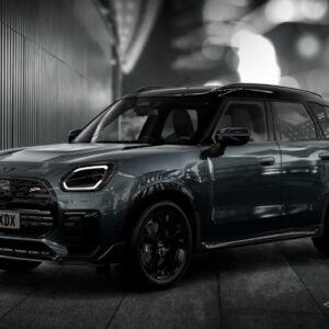 MINI『カントリーマン』新型の「シャドー・エディション」