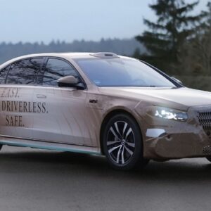 メルセデスベンツが改良新型『Sクラス』をベースとしたロボタクシーの開発を加速