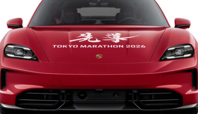 ポルシェ タイカンGTS（先導車）