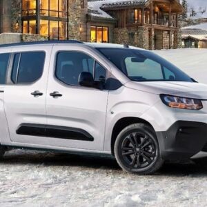 フィアット ドブロ マキシ チンクエ ビアンコ ジェラート