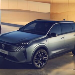 プジョー 5008ハイブリッド 新型