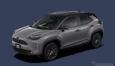 トヨタ ヤリス クロス Z“URBANO”特別設定色のブラックマイカ×アーバンロック