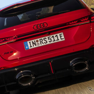 アウディRS 5 アバント新型