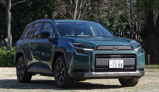 トヨタ RAV4 アドベンチャー ハイブリッド