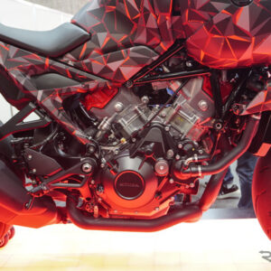 電子制御過給機付きV3エンジンを搭載するホンダ V3R 900 E-コンプレッサー プロトタイプ（大阪モーターサイクルショー2026）