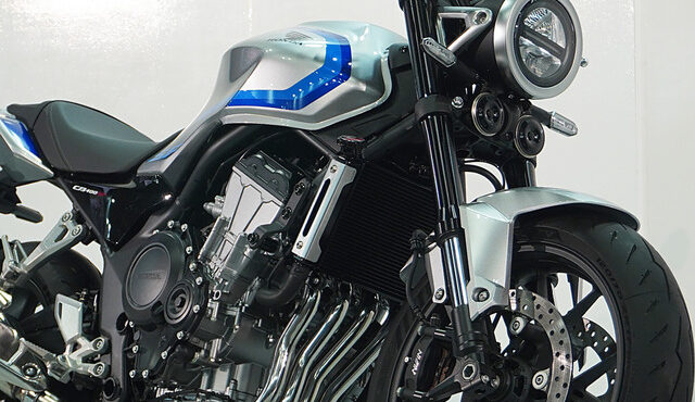 ホンダ CB400 SUPER FOUR E-Clutch Concept（大阪モーターサイクルショー2026）