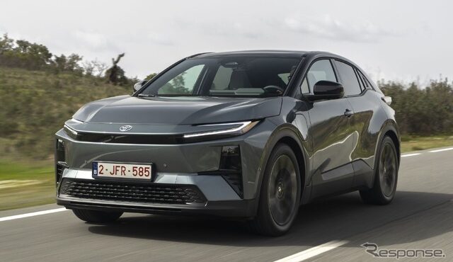 トヨタ『C-HR+』