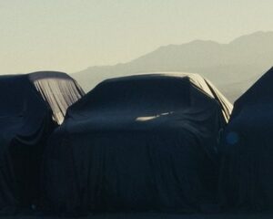 メルセデスベンツGLS/GLE/GLEクーペ改良新型のティザー