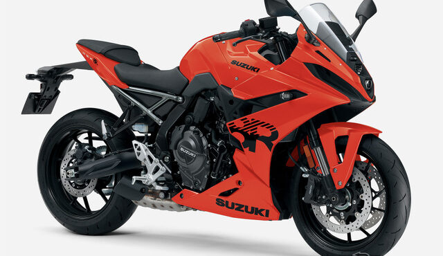 スズキ GSX-8R（グラスブレイズオレンジ）
