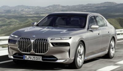 BMW  i7 現行型（参考）
