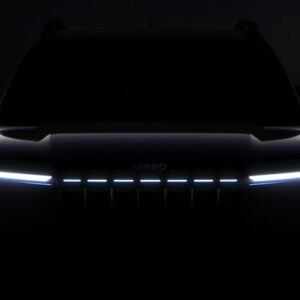 ジープ『アベンジャー』改良新型のティザー