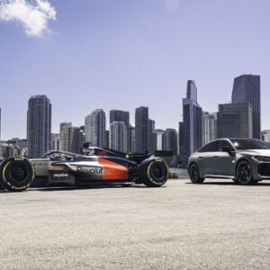 アウディ RS 5 新型とF1マシン