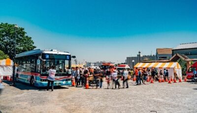 自動運転バス展示