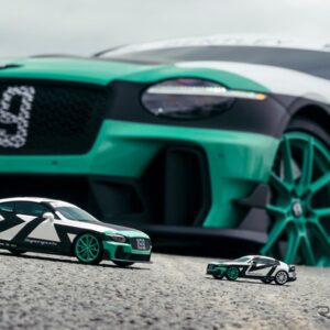 トラヴィス・パストラーナを起用した映像作品『Supersports：FULL SEND』を記念する限定ミニチュアコレクション