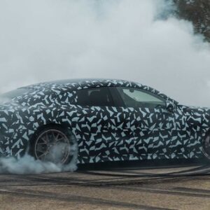 メルセデスAMG『GT 4ドア クーペ』新型のプロトタイプ