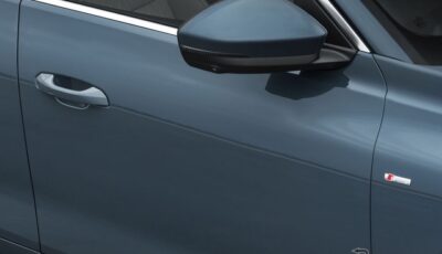 アウディQ7 新型のティザー