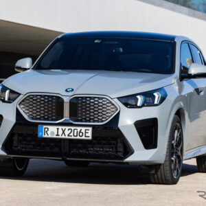 BMW iX2の「xDrive30」