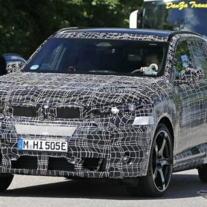 BMW iX5M 市販型のプロトタイプ