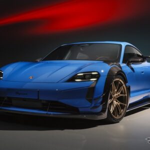 ポルシェ「タイカン・ターボGT（バイザッハ・パッケージ）」の「マンタイキット」装着車