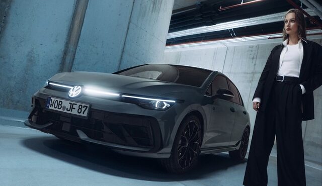 VW『ゴルフR』の「Black Edition II」