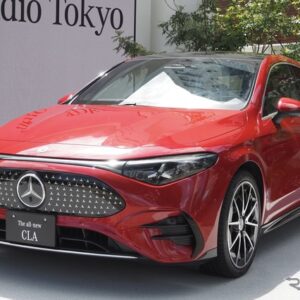 メルセデスベンツ CLA 新型(写真はHEV仕様。Mercedes-Benz Studio Tokyo)