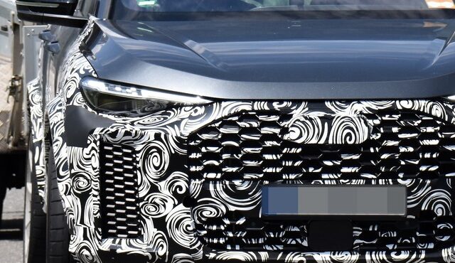 アウディ RS Q5 市販型のプロトタイプ