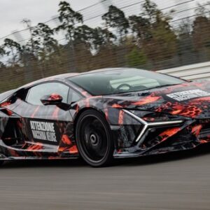 ランボルギーニ『レヴエルトSV』がホッケンハイムリンクで市販車最速ラップ
