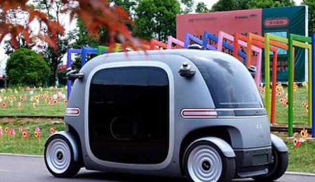 AI自動運転バス「RoboBus」