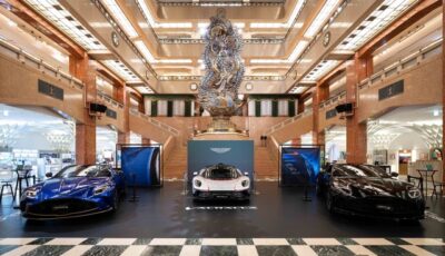 「Vantage S Roadster」「Valhalla」「DB12 S」