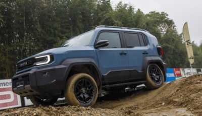 トヨタ ランドクルーザー FJ